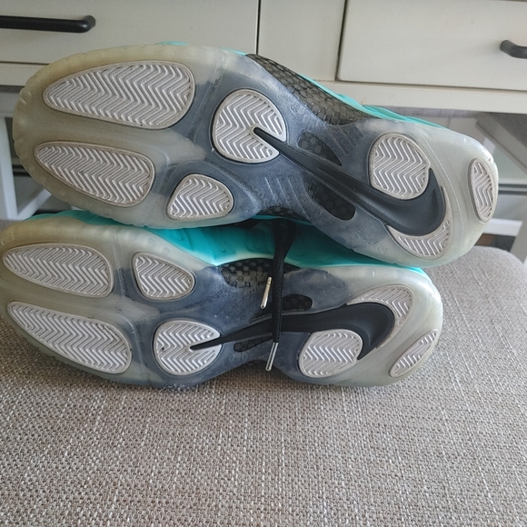 Nike Foamposite One Mens green, Size 13 , used, fair, needs some cleaning - Picture 3 of 8
